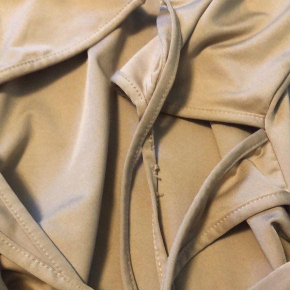 Brand new never worn, shein belly bearing tie dress with ruffles TJD - Picture 5 of 8